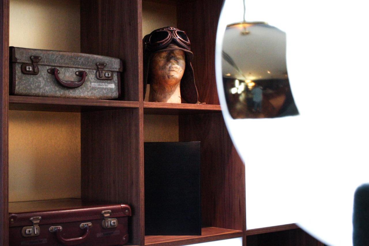 The Comet London Hatfield Hatfield  Extérieur photo